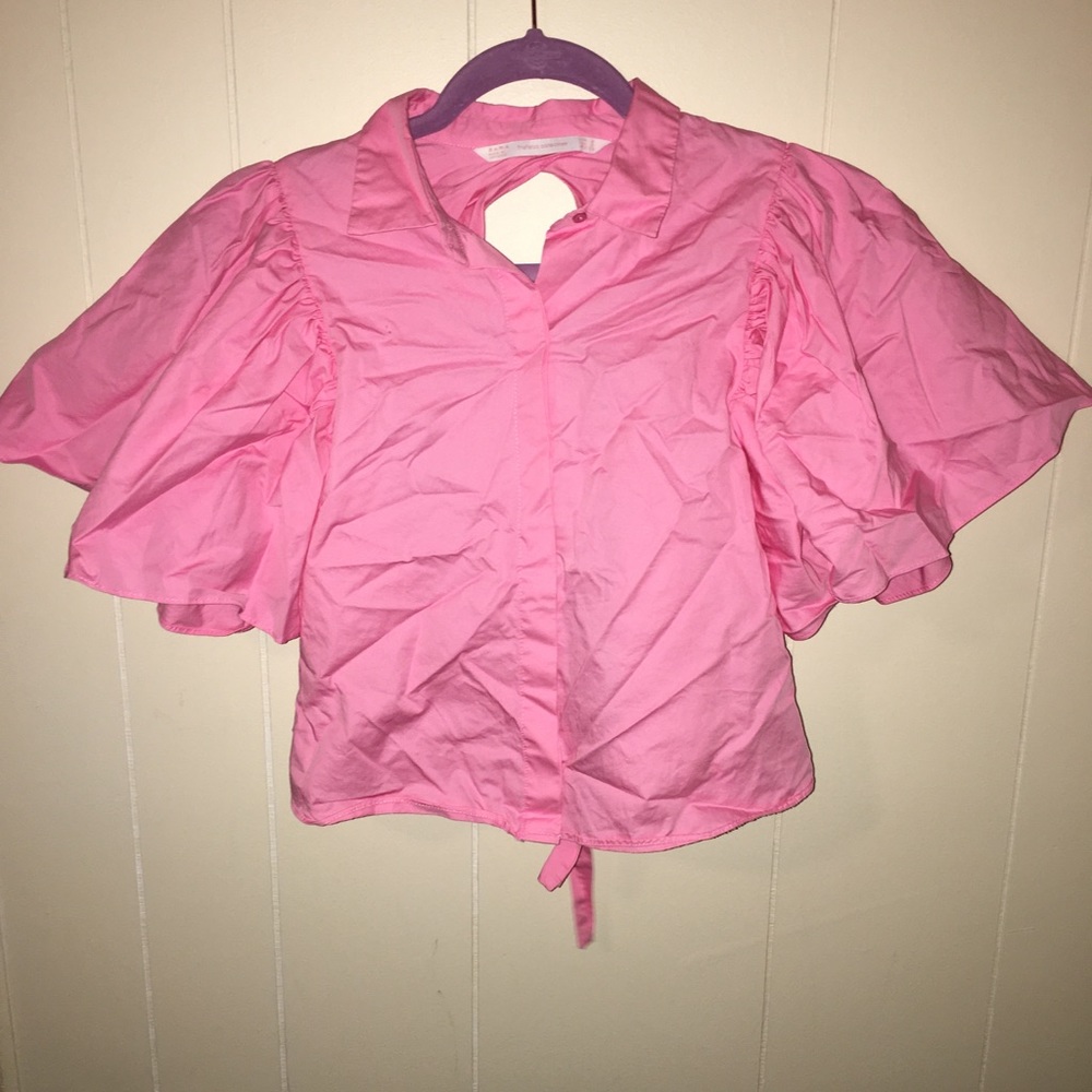 Butterfly sleeve button down